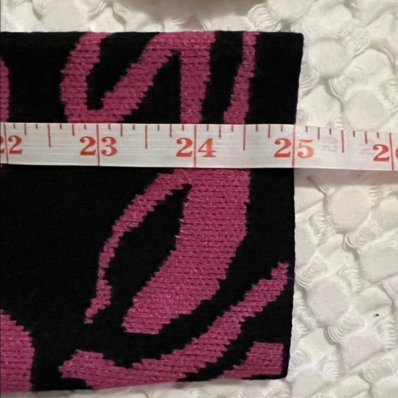 Christian Siriano Black and Deep Magenta Knit Sweater - Picture 12 of 13